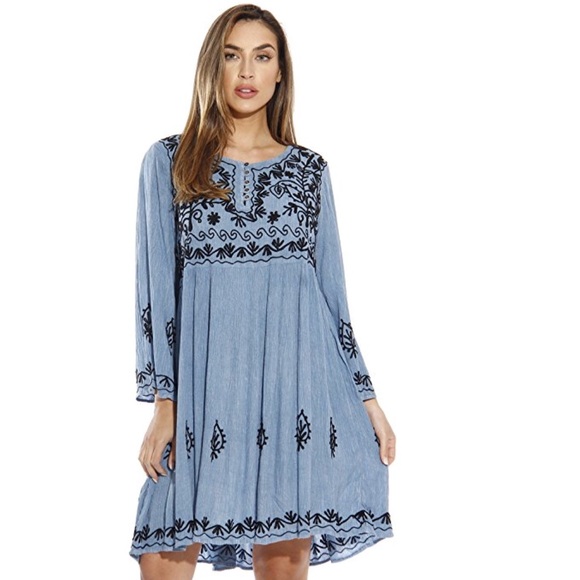 Tops - “ Sadie “ , Embroidered, Tunic , Comfy & Chic 🌸